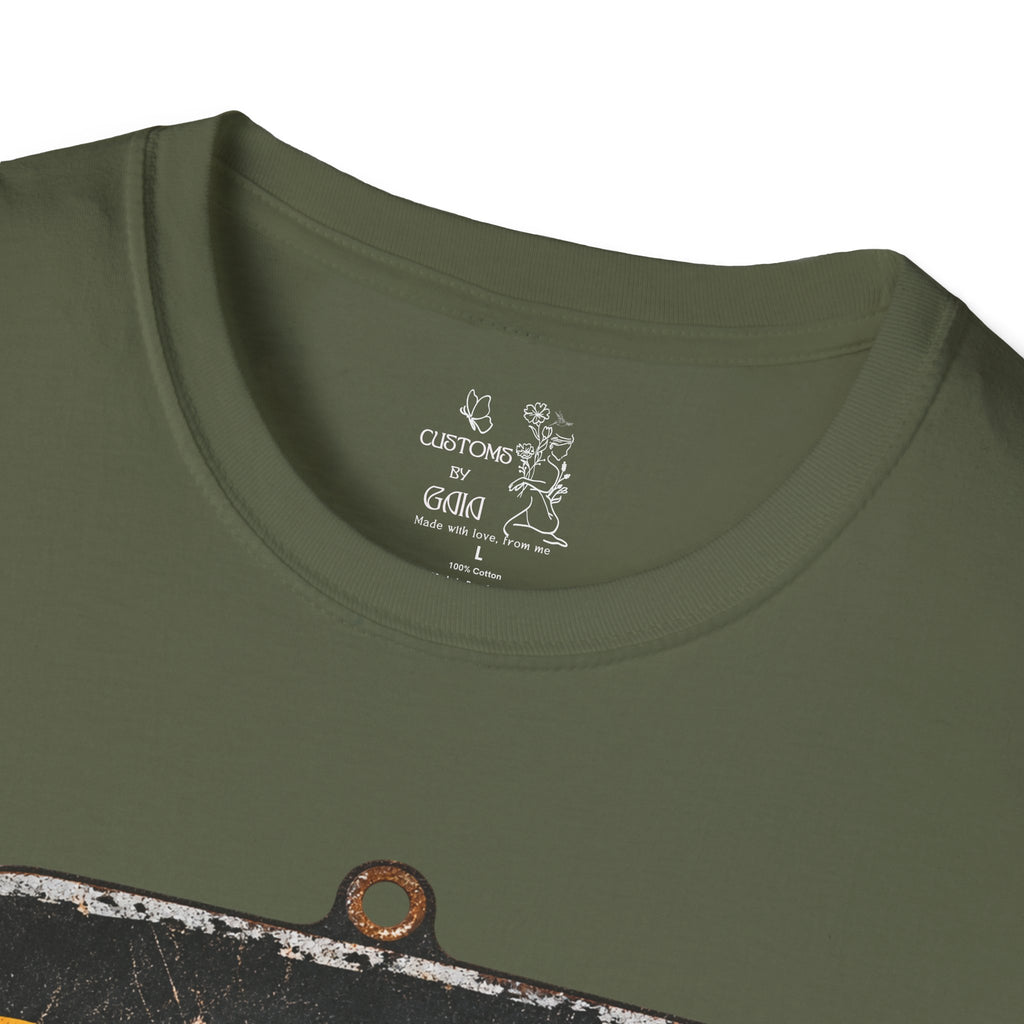 Dandelion Tee — "Born To Live Free, Ridin' On A Breeze" Vintage Floral T-Shirt