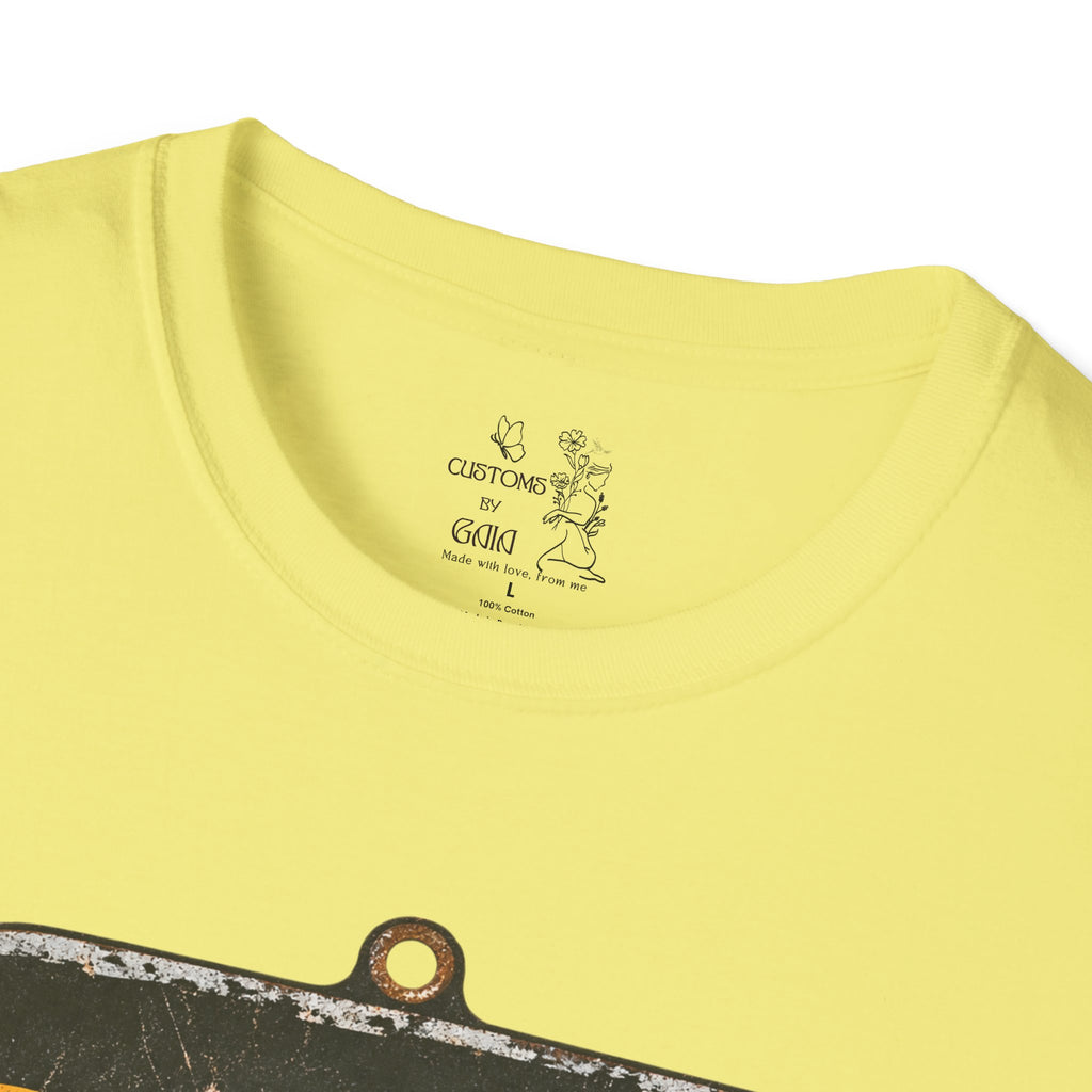 Dandelion Tee — "Born To Live Free, Ridin' On A Breeze" Vintage Floral T-Shirt